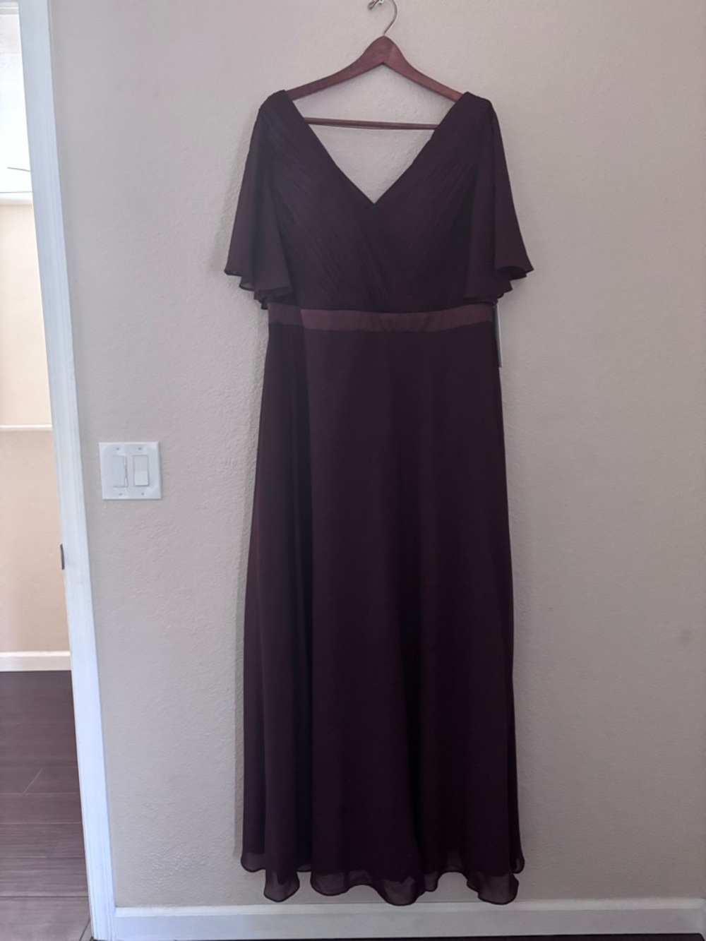 Elegant V-Neck Plum Evening Dress